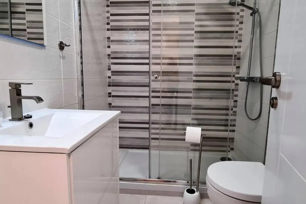 Apartamento Lujoso Y Moderno Vistas Panoramicas Al Mar Marbella 0*,  Spain
